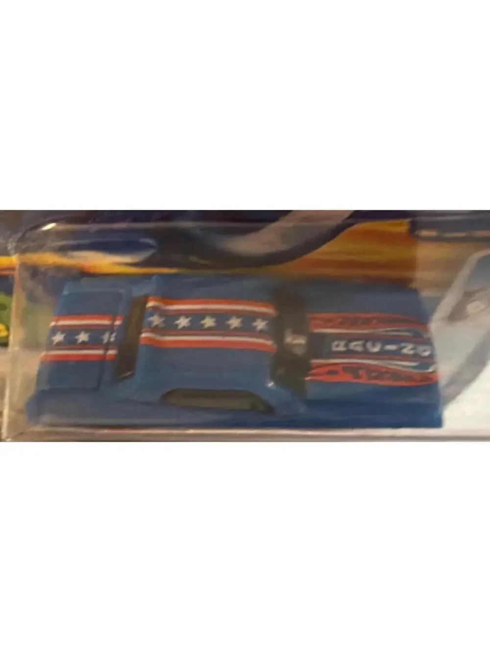 Hot Wheels Flash The PhotoMan Die-Cast Car With Free Atomix Vehicle